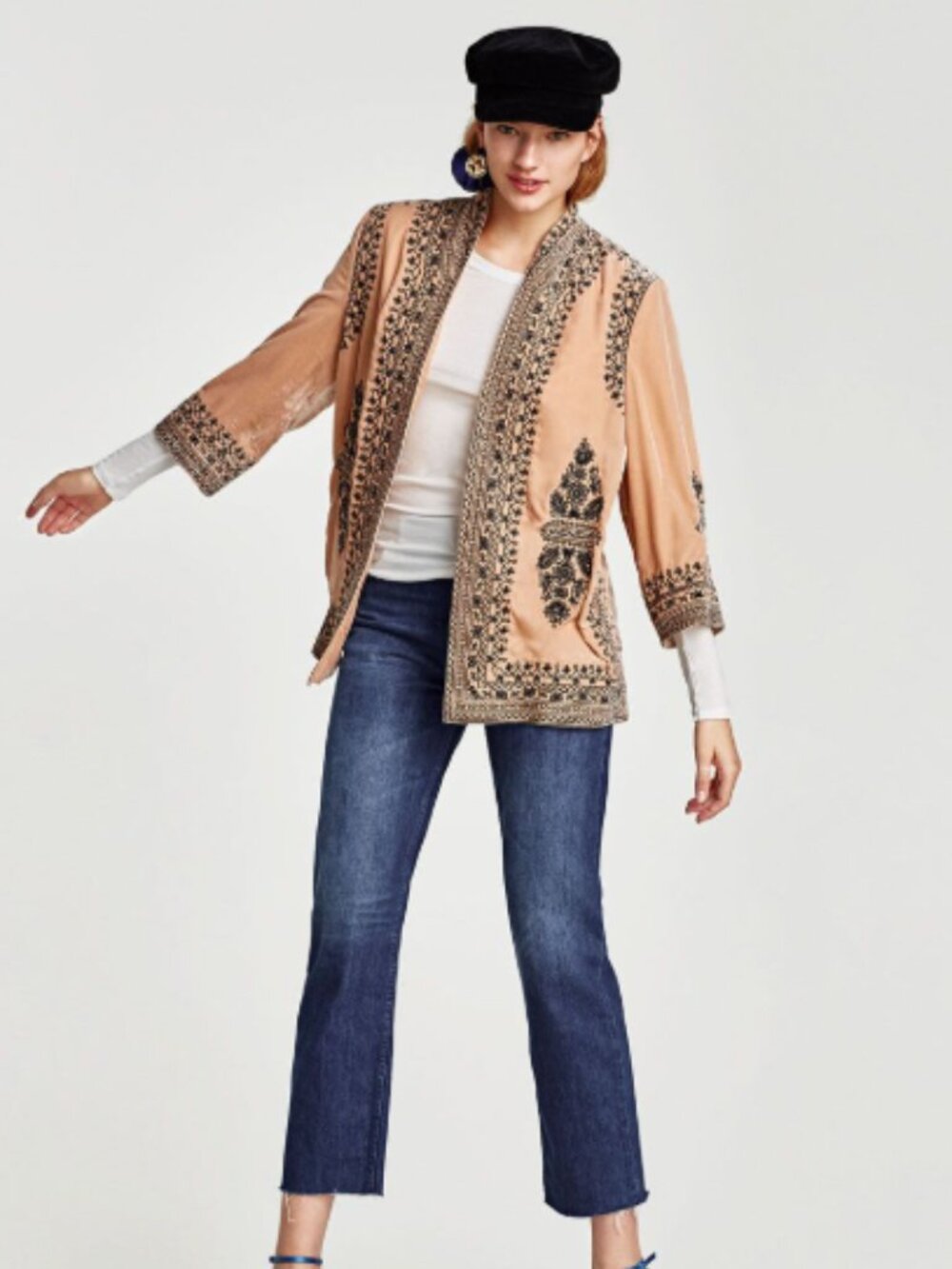 ZARA Embroidered Velvet Kimono in Vanilla with Embroidery in Blue Size M